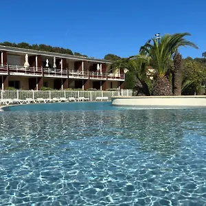Les Terrasses Du Liouquet T2, Piscine , Parking , à 150 M Appartement